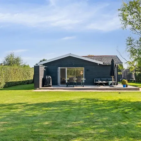 Holiday home Frede - 1km From The Sea By Interhome Dronningmolle